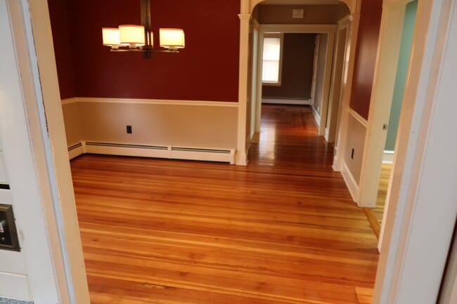 Diner Room - 369 Carter Ave