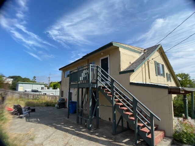 Foto del edificio - 2267 Petaluma Blvd N