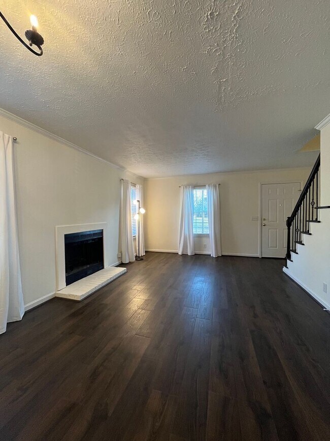Foto del edificio - Recently Renovated Hendersonville Condo