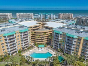 Building Photo - 4650 Links Village Dr
