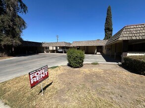 Building Photo - 320 Pearson Dr