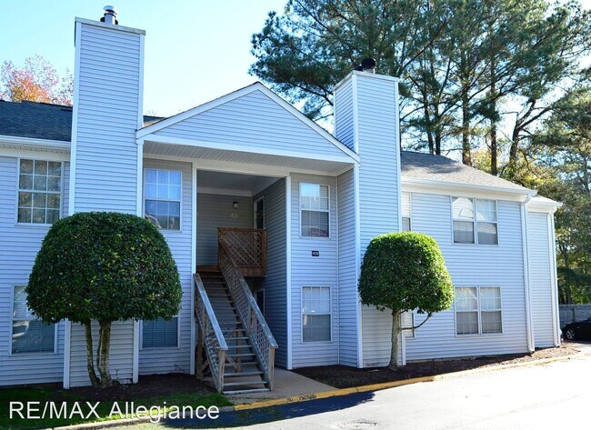 Building Photo - 2 br, 2 bath House - 408 SEA POINTE CT. #101