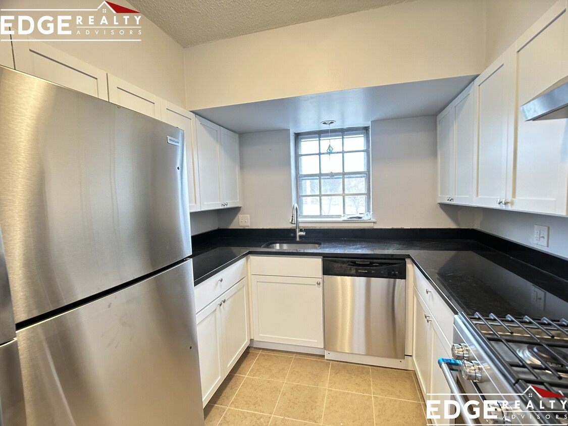 Foto principal - 203 Lake Shore Rd