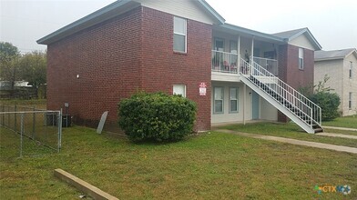 Building Photo - 1102 Circle M Dr