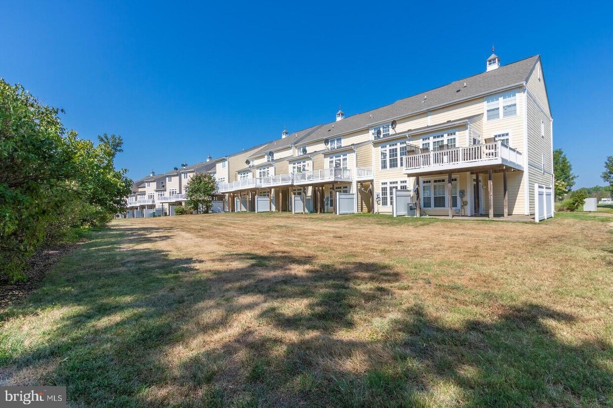 705 Monroe Point Dr, Colonial Beach, VA 22443 Townhome Rentals in