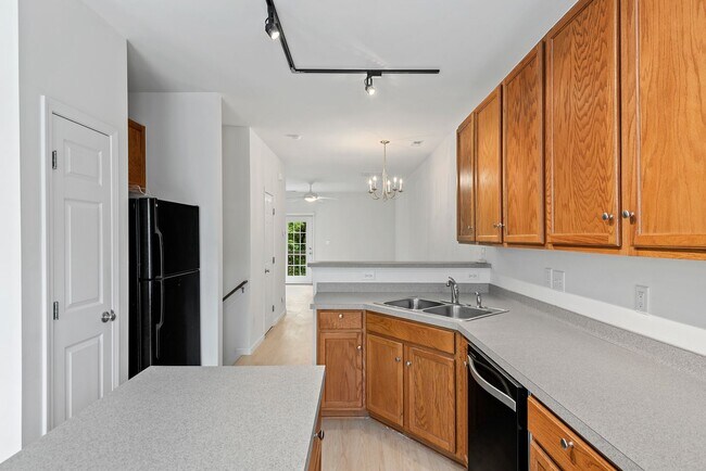 Building Photo - 2 BR Townhome just minutes from RTP!!  Ava...