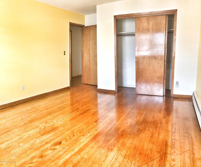 Foto del edificio - 636 Devine Ave
