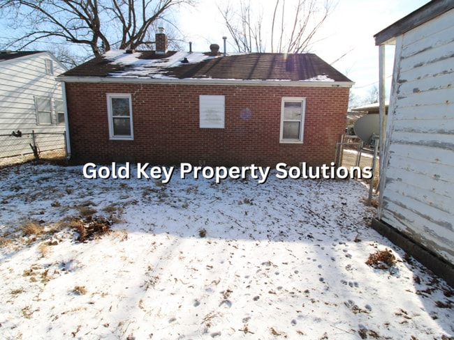 Building Photo - MEADOWBROOK AREA 2 BR 1 BA House with Central Air and Bonus Room