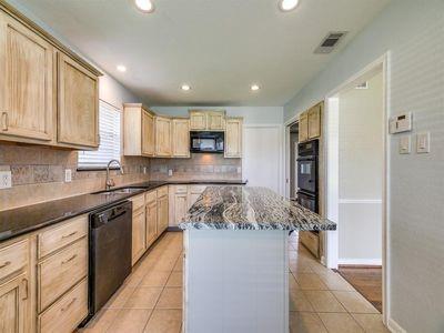 Building Photo - 6009 Preston Haven Dr