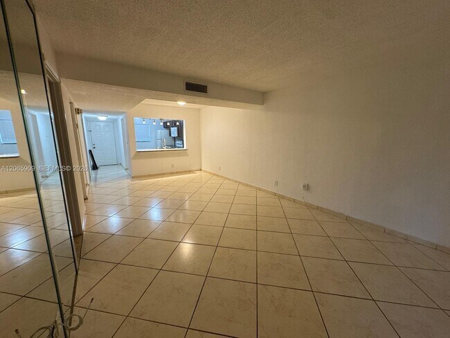 Building Photo - 3022 Coral Springs Dr