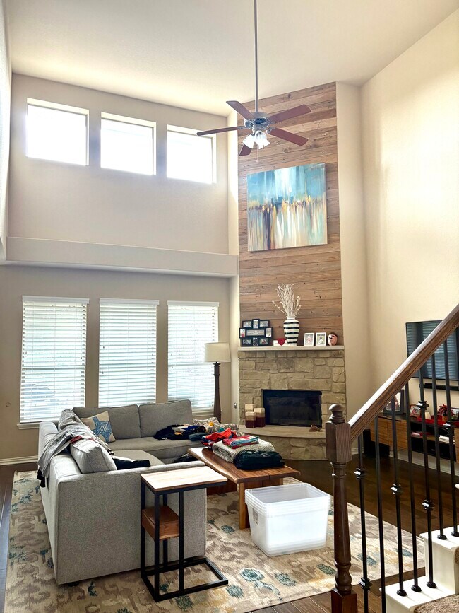 Foto del edificio - 22112 Rose Grass Ln