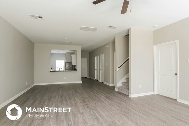 Building Photo - 23051 Bellini Dr