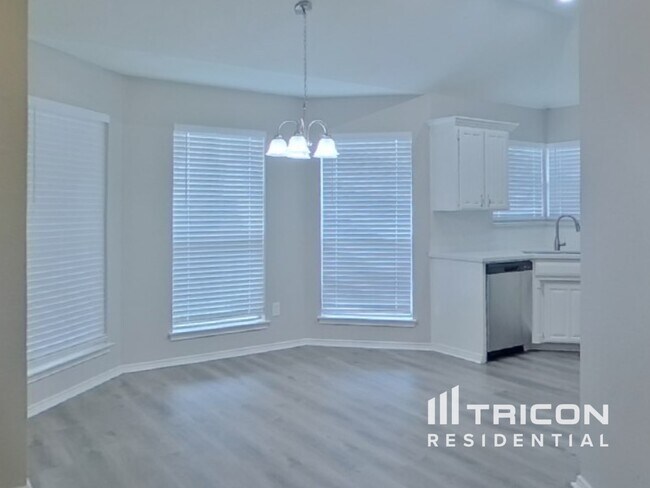 Foto del edificio - 6301 Brookhaven Trail