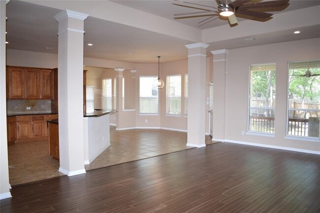 Building Photo - 7233 Via Dono Dr