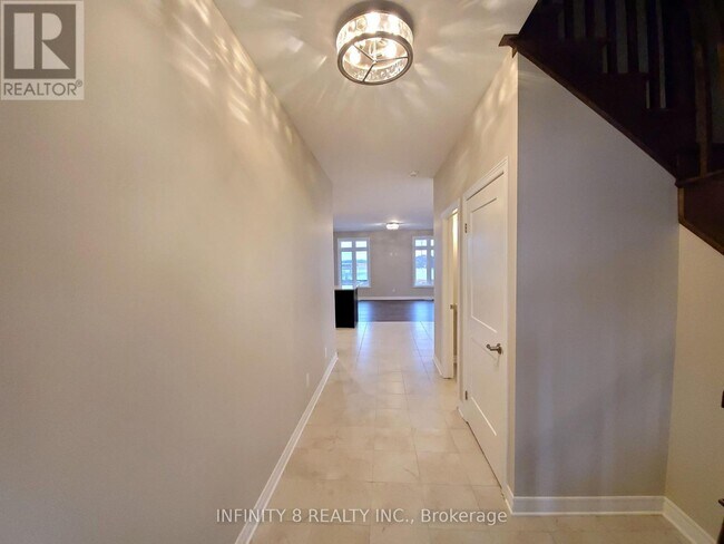Building Photo - 3821 Simpson Ln