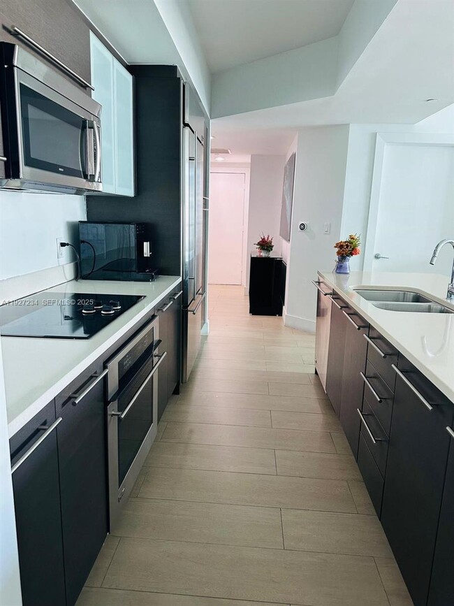 Foto del edificio - 500 Brickell Ave