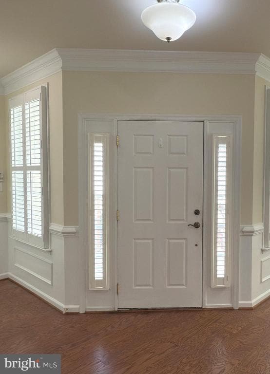 Building Photo - 44342 Oakmont Manor Square