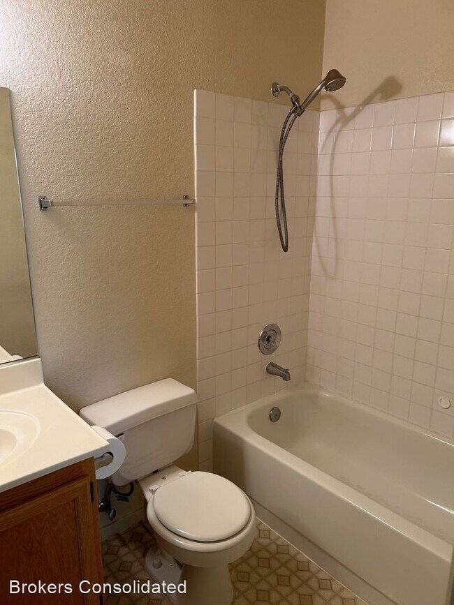 Building Photo - 2 br, 2 bath House - 421 Mesa Blvd #201