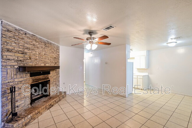 Building Photo - 709 San Benito Dr