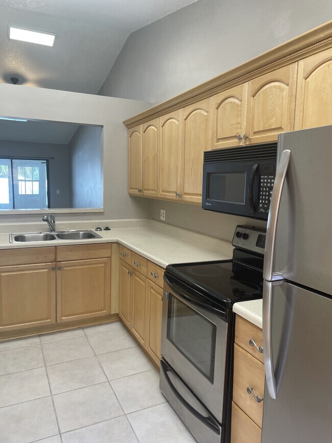Foto del edificio - 223 Arbor Cir