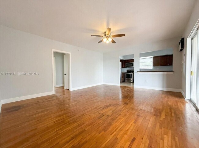 Foto del edificio - 1316 NE 105th St