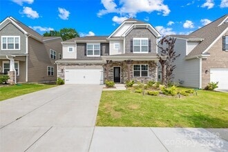 Building Photo - 14925 Nichols Hall Dr