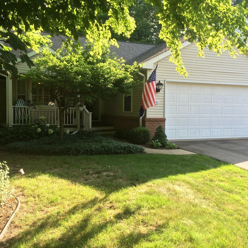 101 Chauncey Ct, Marshall, MI 49068 Townhome Rentals in Marshall MI