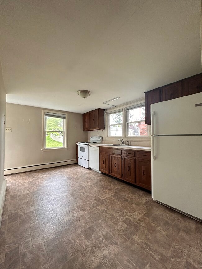 Building Photo - 131 Sharpless St
