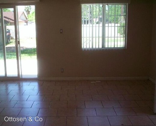 Foto del edificio - 2 br, 1 bath House - 2736 Lugo Ave
