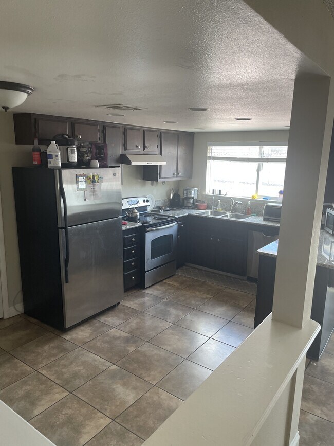 Foto del edificio - 6135 W La Palma Pkwy