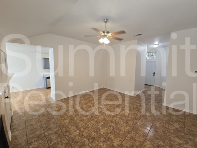 Foto del edificio - 14505 Highsmith St