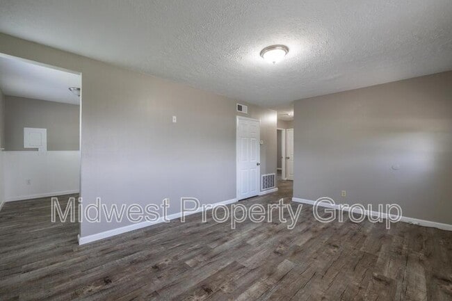 Building Photo - 1426 East Pitman Avenue