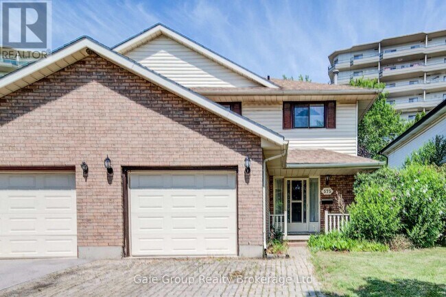 Photo du bâtiment - 575 Springbank Ave N