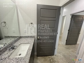 Building Photo - 211 Riptide Rd