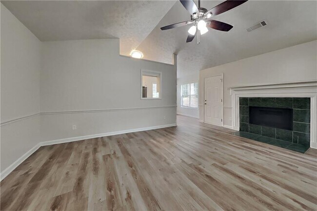 Building Photo - 3685 E Bolding Rd