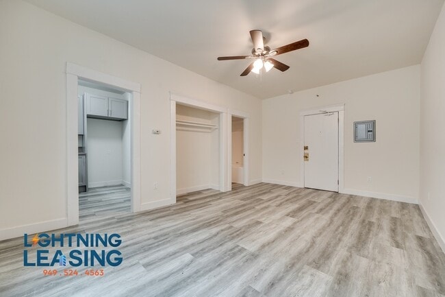 Building Photo - 343 S Alvarado St