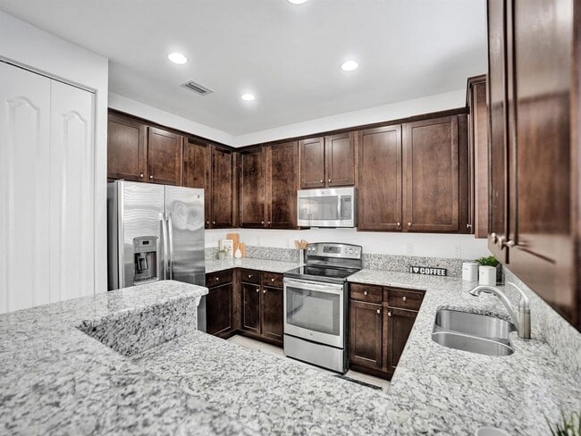 Building Photo - 9637 Watercrest Isle
