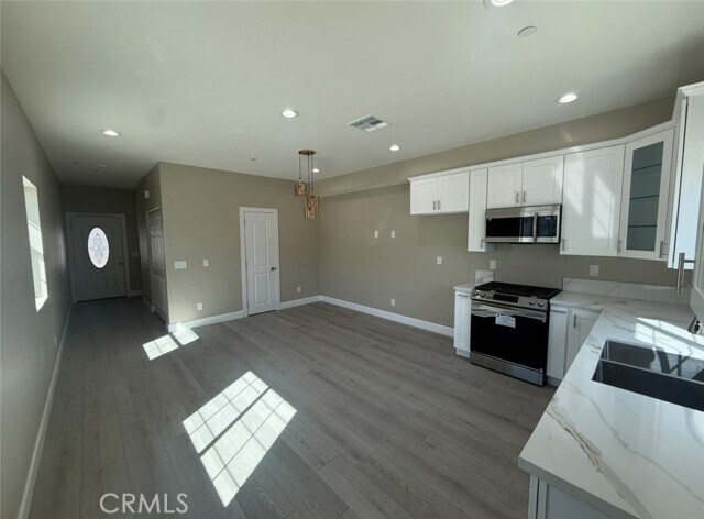 Foto del edificio - 15909 Merrill Ave