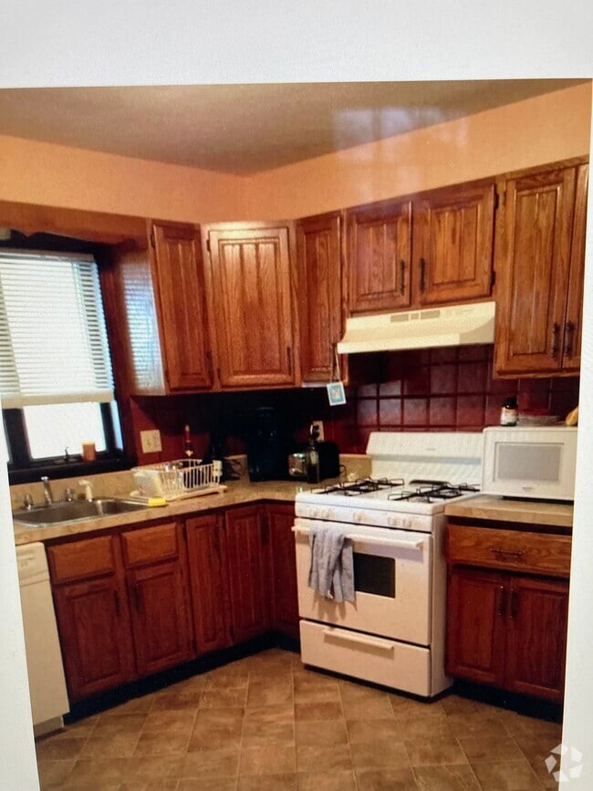 Building Photo - 336 Lagrange