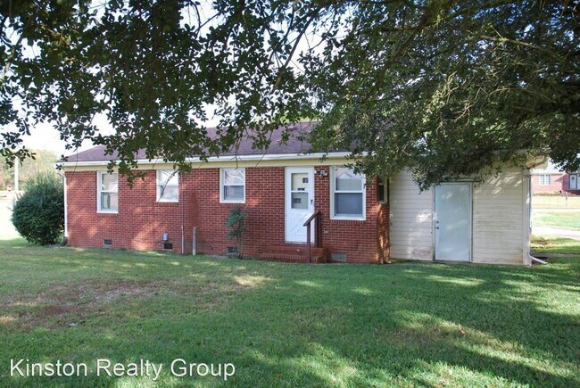 Foto del edificio - 3 br, 1 bath House - 802 Girl Scout Road