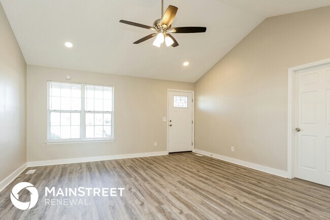 Building Photo - 2403 Planter Ct
