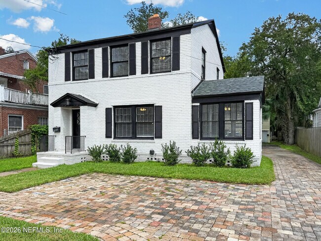Foto del edificio - 1651 Flagler Ave