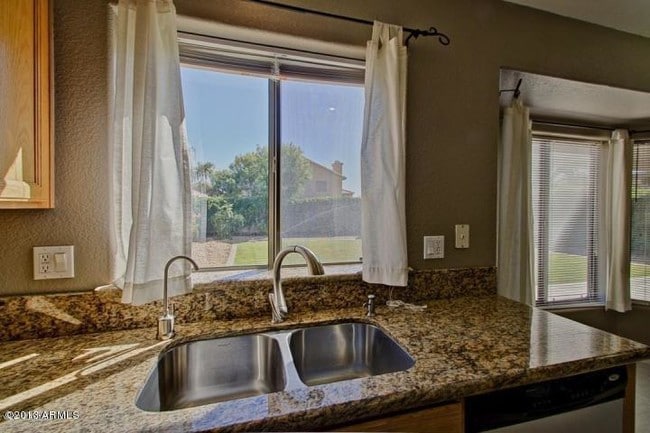 Building Photo - 9649 E Friess Dr