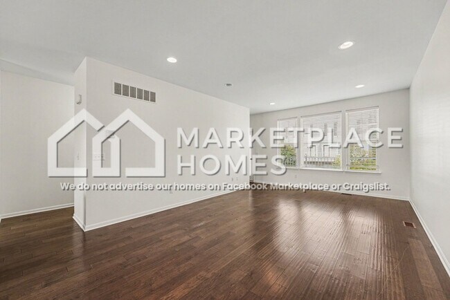 Building Photo - 4596 Bradley Cir