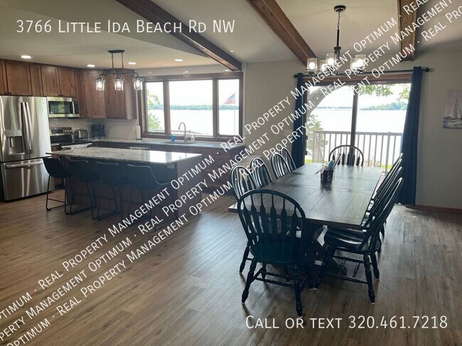 Foto del edificio - 3766 Little Ida Beach Rd NW