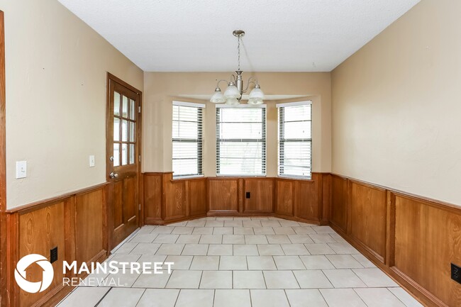 Building Photo - 1124 N Patterson Dr