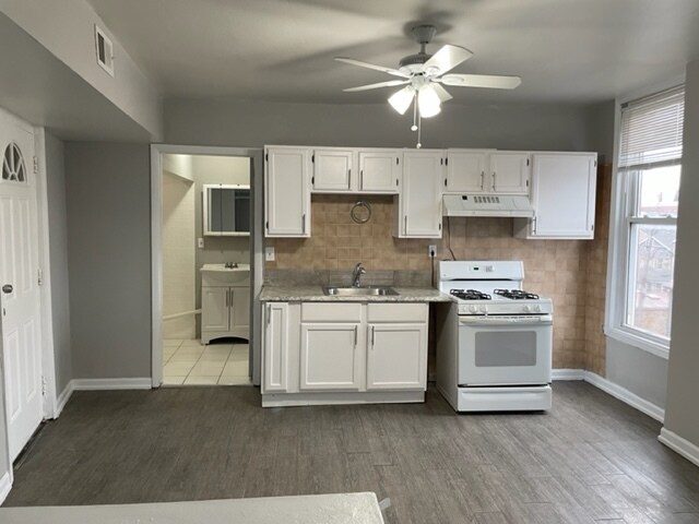 Primary Photo - 1759 W 21st St