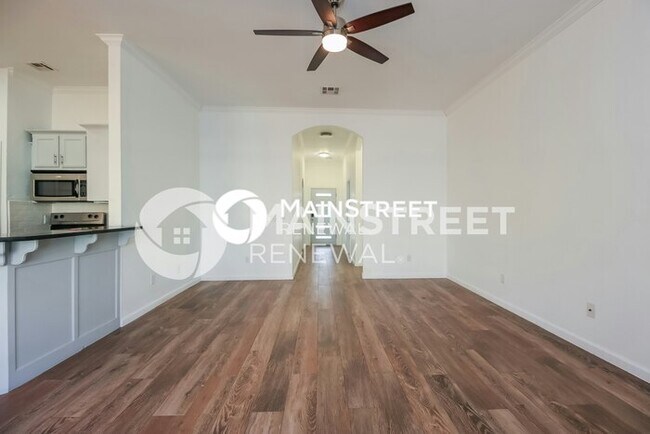 Building Photo - 3 Bedroom Pet-Friendly Home in Oklahoma City, OK with Main Street Renewal