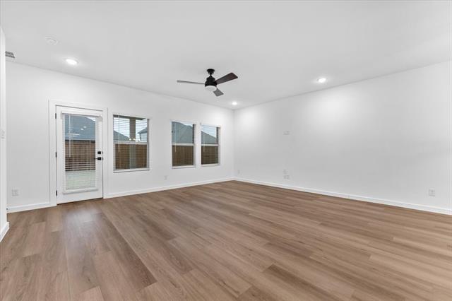 Foto del edificio - 515 Meadowlark Dr