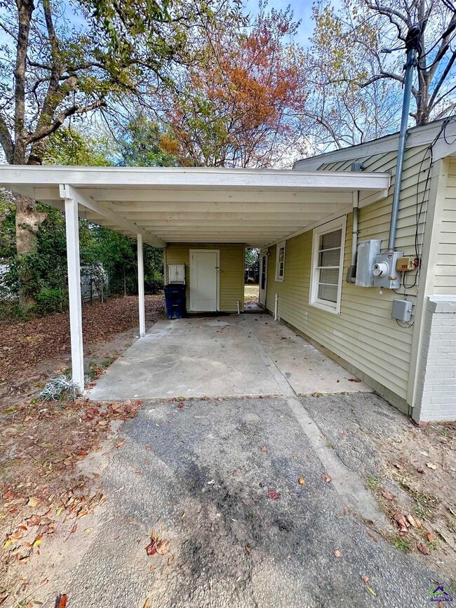 Building Photo - 108 Smith Pl